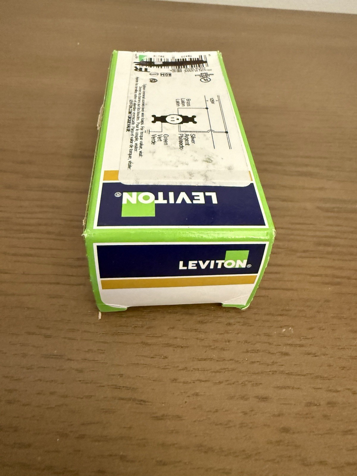 New Leviton 5015-W Single Receptacle White Back Side Wired GRD 15A-125V Spec