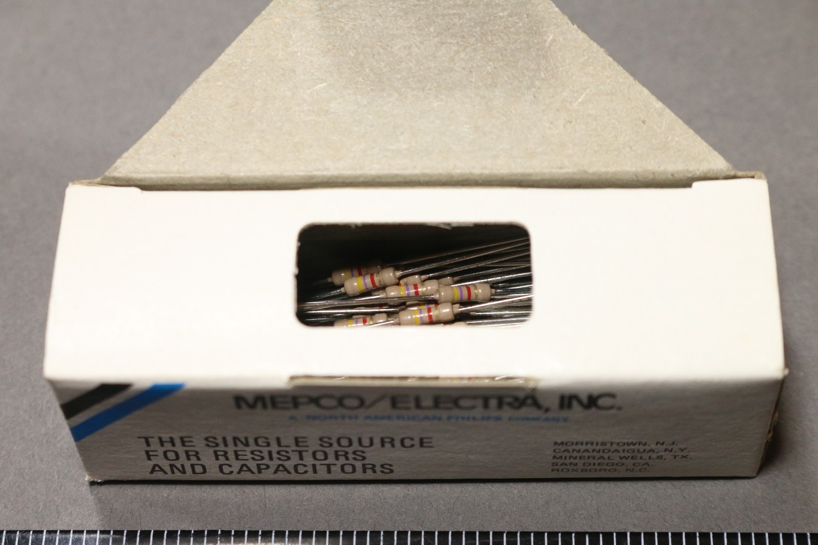 Box of 100 pcs Mepco/Electra 4.7k ohm 1/4W 5% Carbon Film Resistor Axial NOS NIB