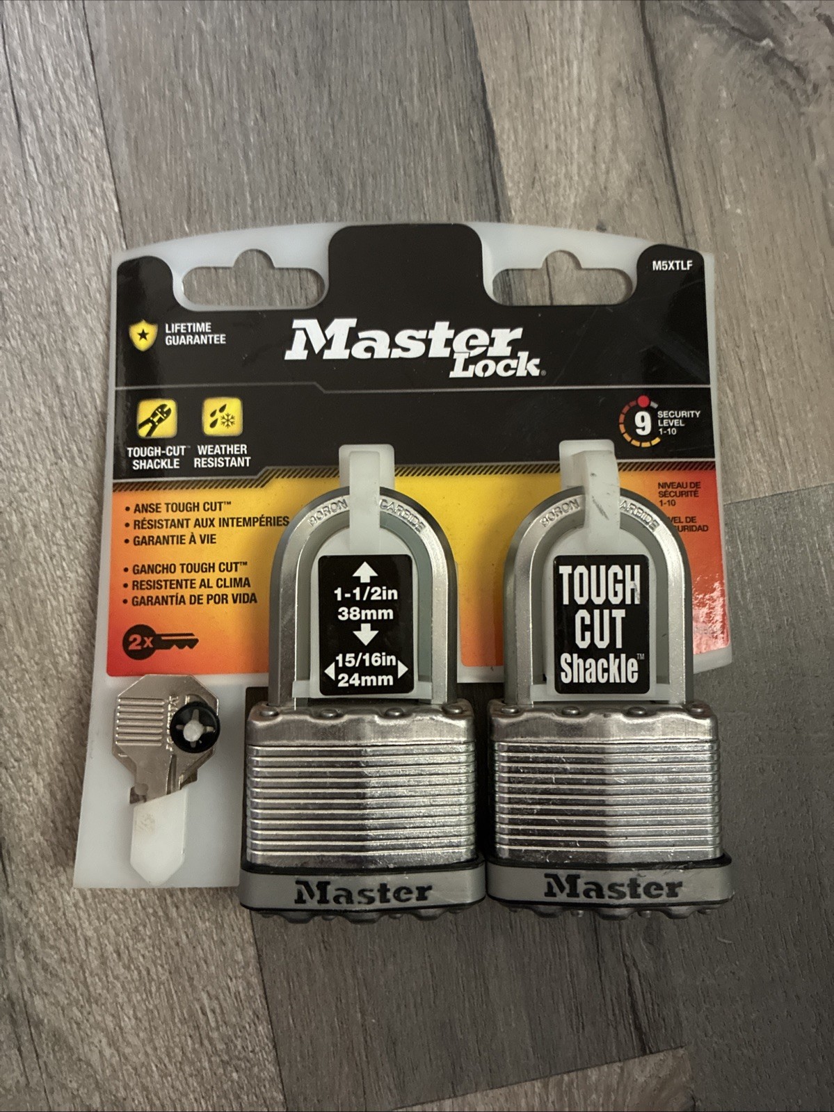 NEW! Master Lock 2-Pack Stainless Steel Keyed Padlock 1.5” Outdoor – 1SSTIF
