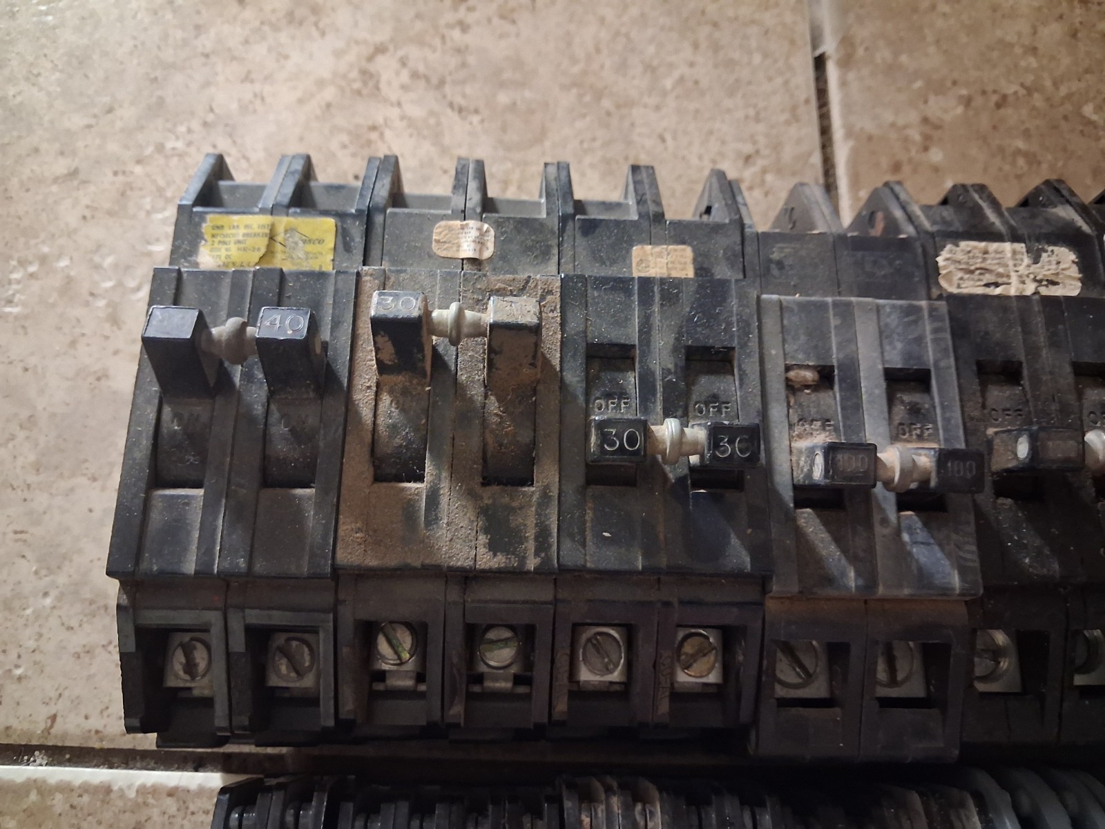 Vintage Zinsco Sylvania Eaton Classified Breaker Lot 43pc Assorted Amps