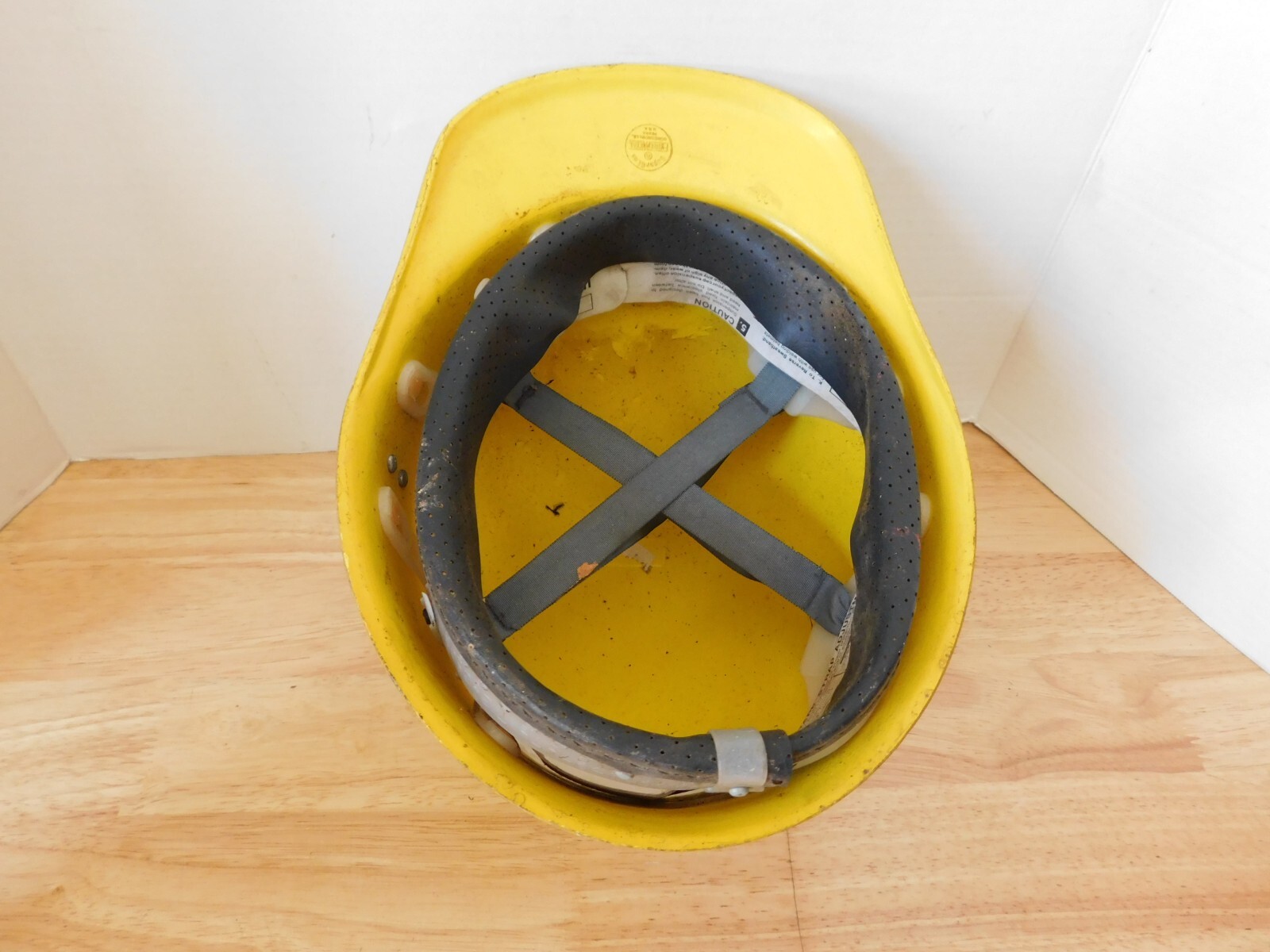 Vintage SuperGlas Fibre Metal Fiberglass Duck Bill Hard Hat USA Yellow, 4/56
