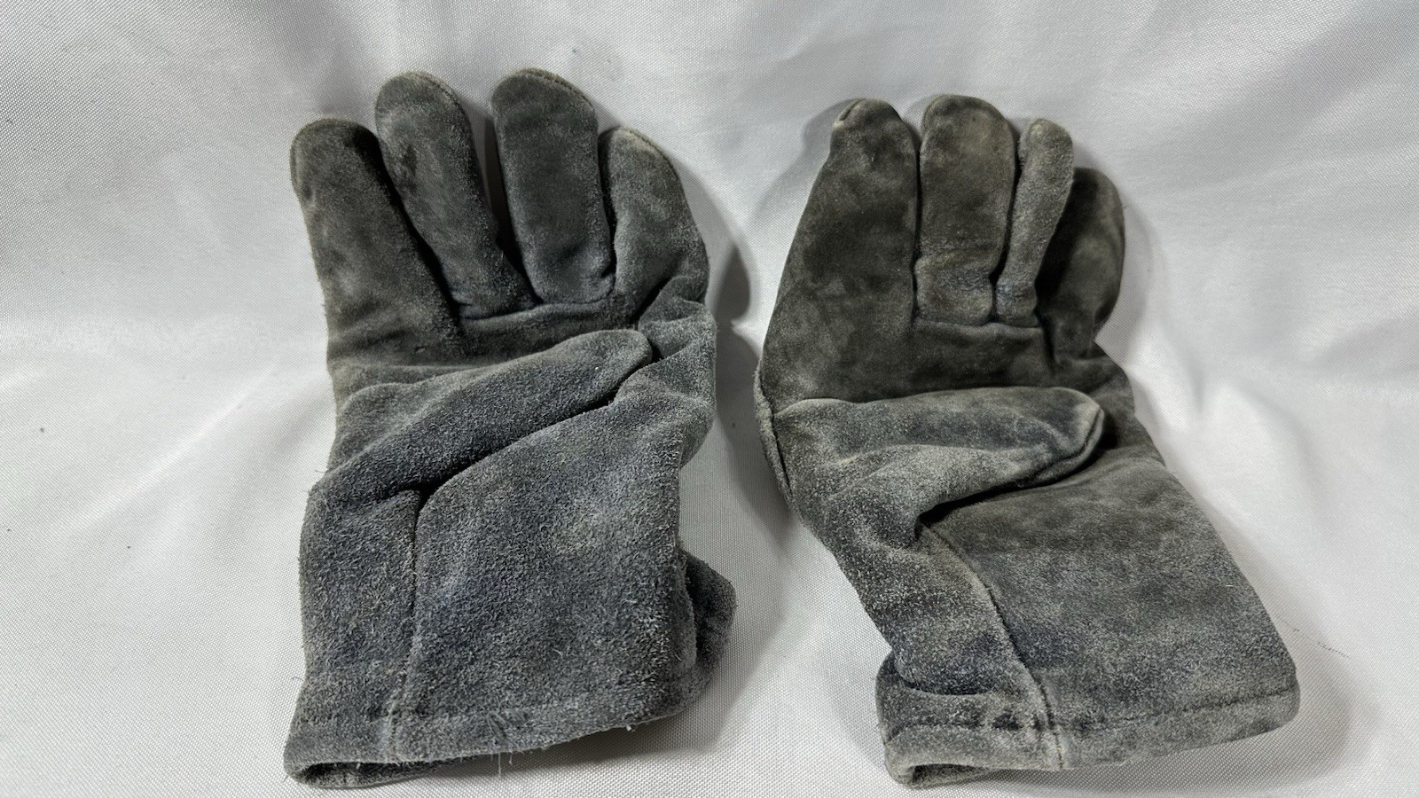 Shelby 5228 Firefighter Gloves Large NFPA Structural Turnout Cowhide Gauntlet