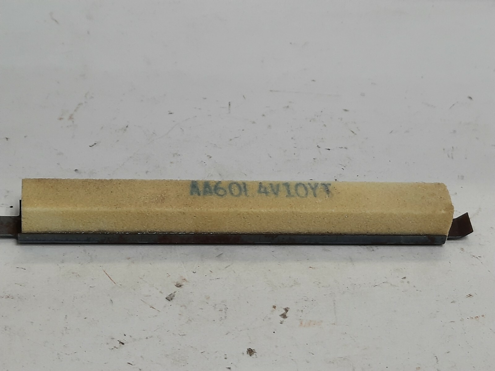 UNKNOWN BRAND 6″ HONING WET STONE, SHARPENER, AA60L4V10YT LOT OF 3***