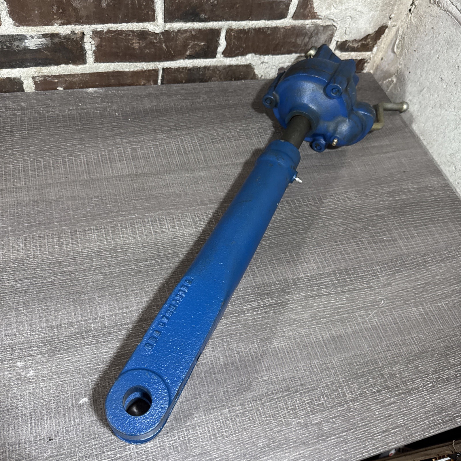C7NNA935C Hydraulic Level Fork Ford Tractor For Ford Level Box Assembly