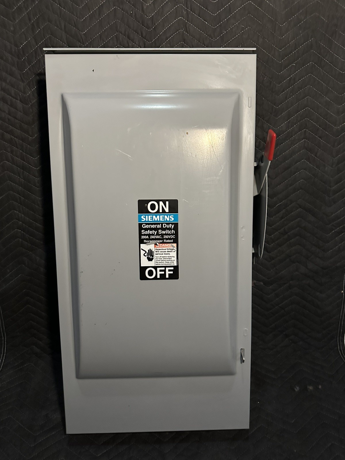 Siemens GF324NR Safety Switch 200A 240V 3P 4W Fused NEMA 3R