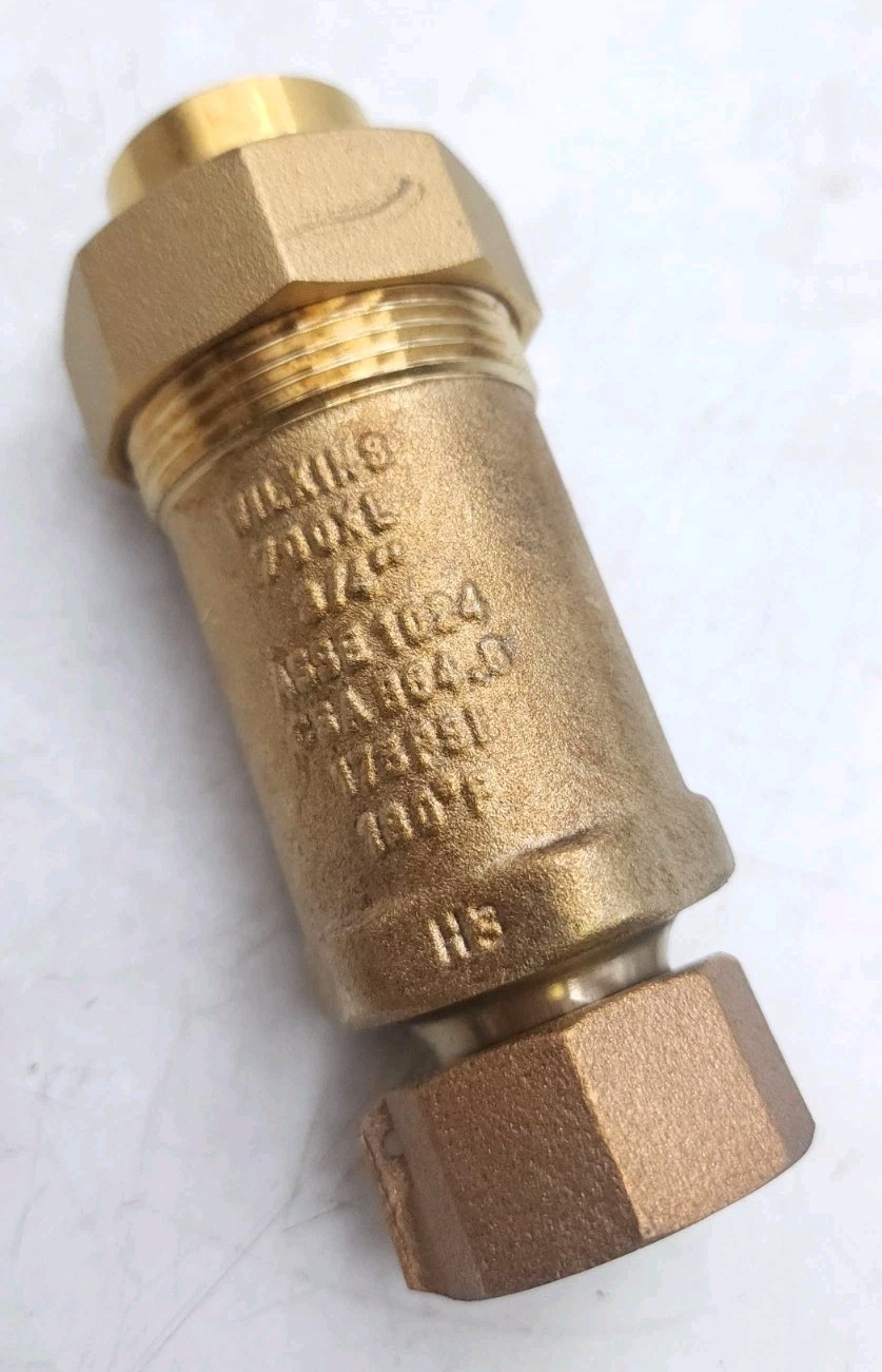 Zurn Wilkins 1UFMX34UF-700XL Dual Check Valve Outlet 3/4″ FNPT / Inlet 1″ FMTC