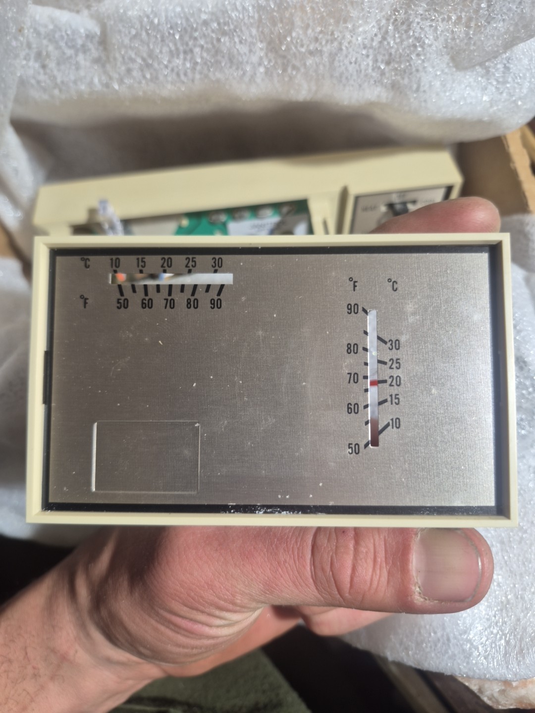 New Goodman HPT18-60w Heat Pump Thermostat multi-stage Manual Changeover