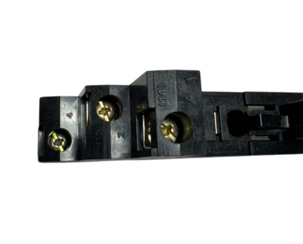 Allen-Bradley 700-HN121 Relay Socket Base Ser A, 10A, 250VAC, 1697W3