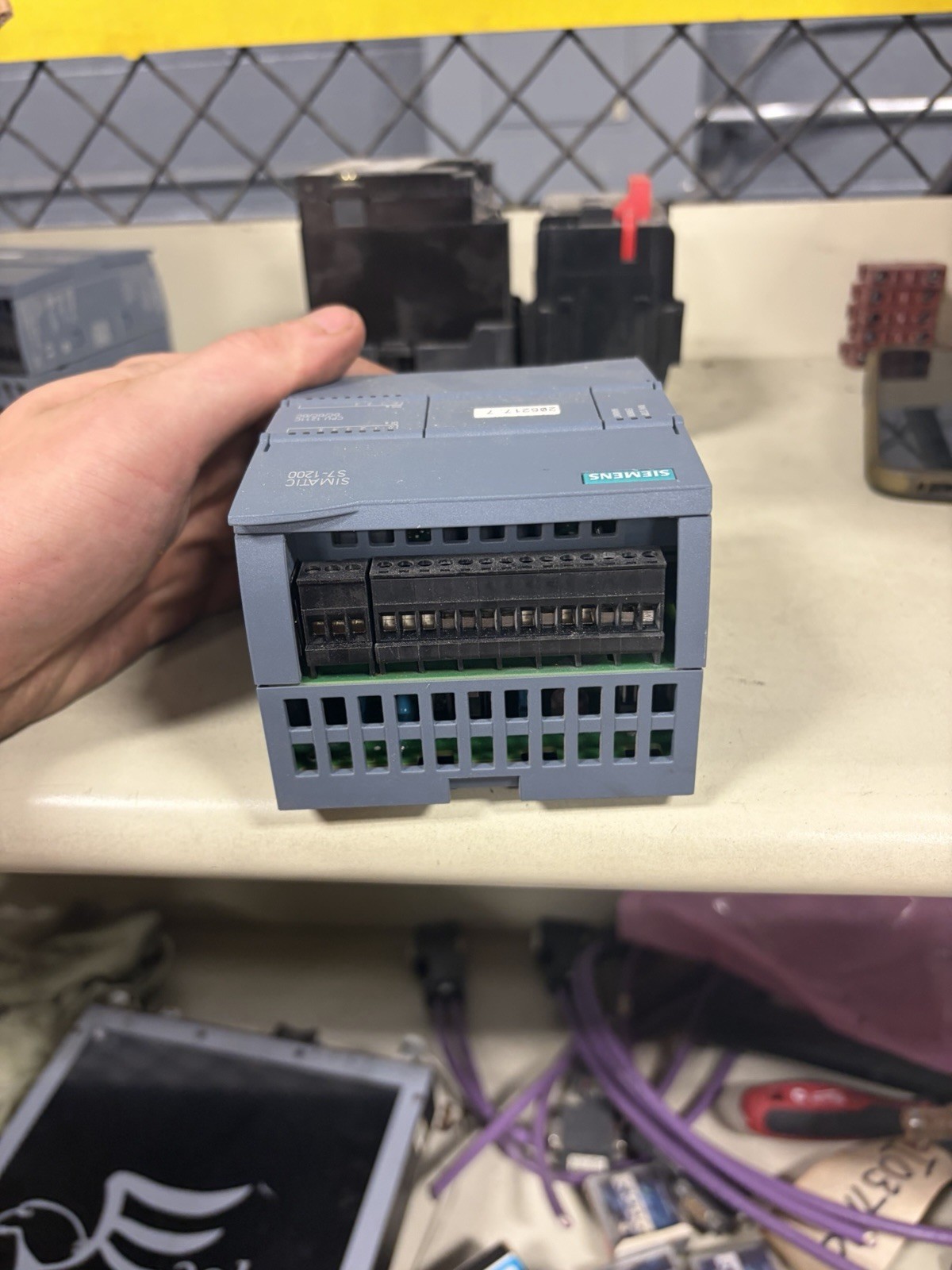 NEW NO BOX Siemens 6ES7211-1AE40-0XB0 SIMATIC S7-1200 6ES7 211-1AE40-0XB0