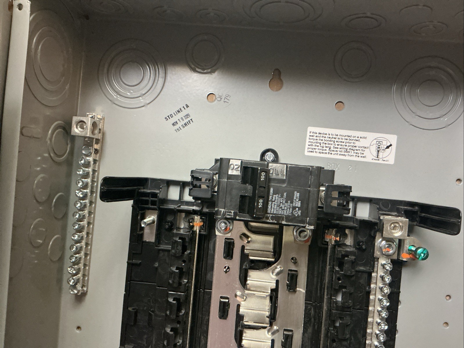 Siemens SN2020B1100P1 100A 120/240V SN Series Main Breaker Load Center (new)