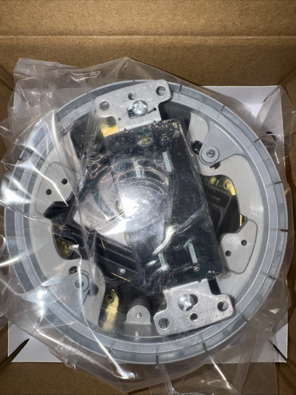 Hubbell Trade Select RF406BP Floor Flange & Door Cover Asm**FAST FREE SHIPPING**
