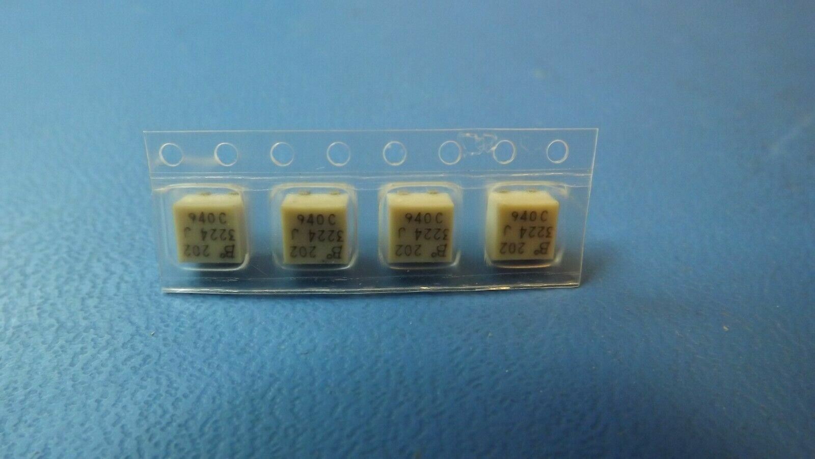 (14PCS) 3224J-1-202E BOURNS TRIMMER 2K OHM 0.25W J LEAD SIDE
