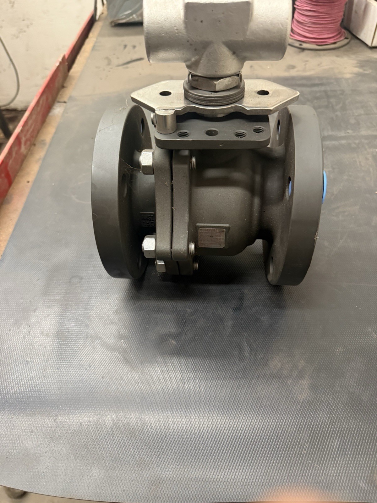 Sharpe 2-1/2in Manual Ball Valve 1000 WOG 150 WSP FS50114R8F with handle.