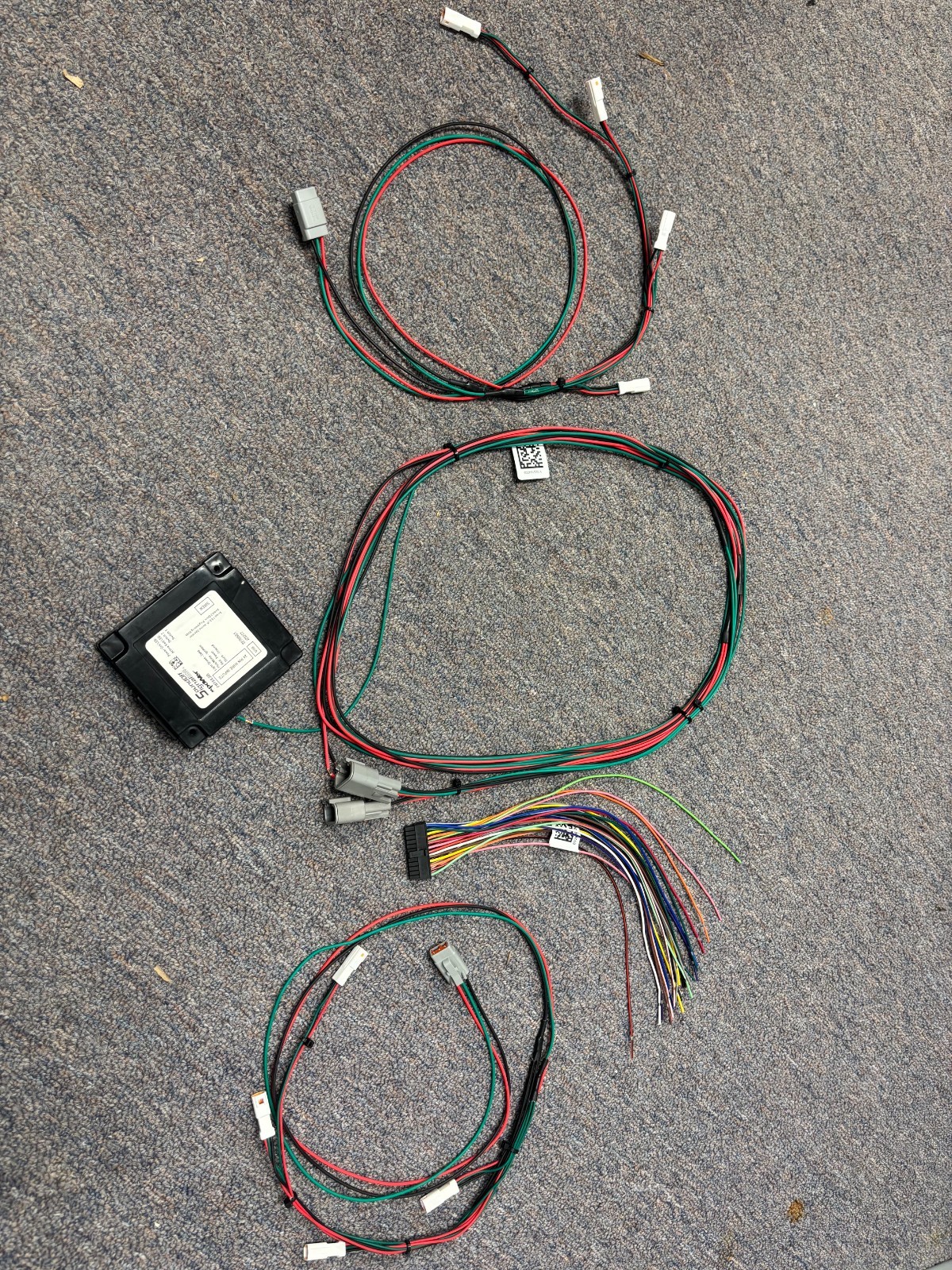 SoundOff Signal Arrow Kit Harness 8 Module 12″ Harness – EMPAKKT01