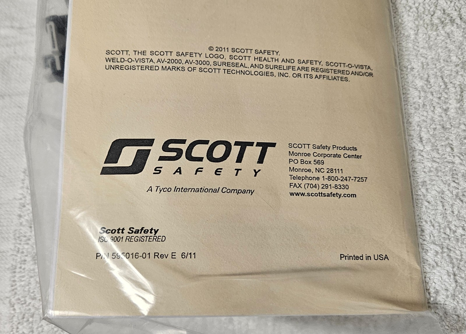 New Scott Safety Twin Cartridge Adapter Model 74 Full Face Respirator Mask Dust
