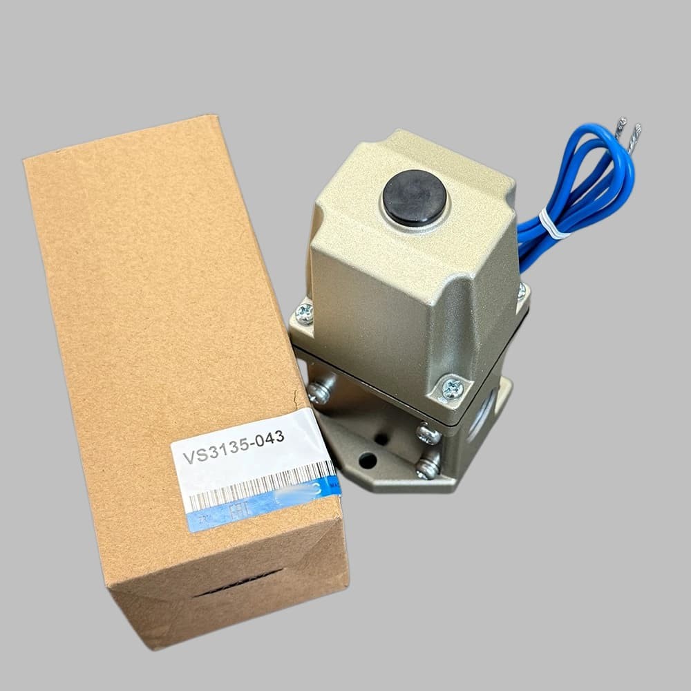 Brand New 1Pcs For SMC solenoid valve AC110V 50/60Hz VS3135-043 US Stock