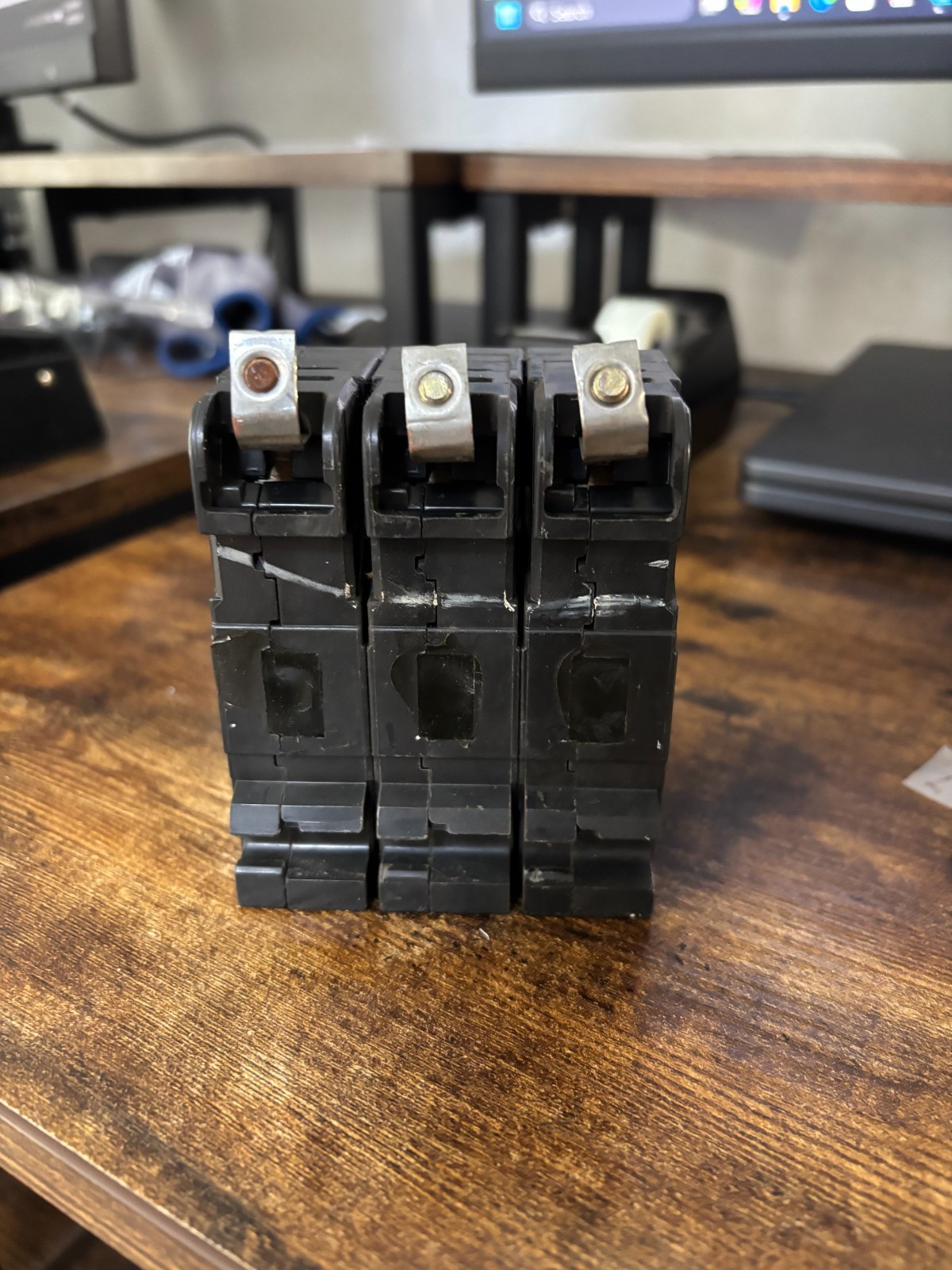 EHB34030 Square D Circuit Breaker 3 pole 30A