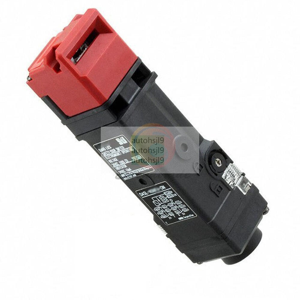 ONE NEW Omron D4SL-N3NFG-DN Guard Lock Safety Door Switch