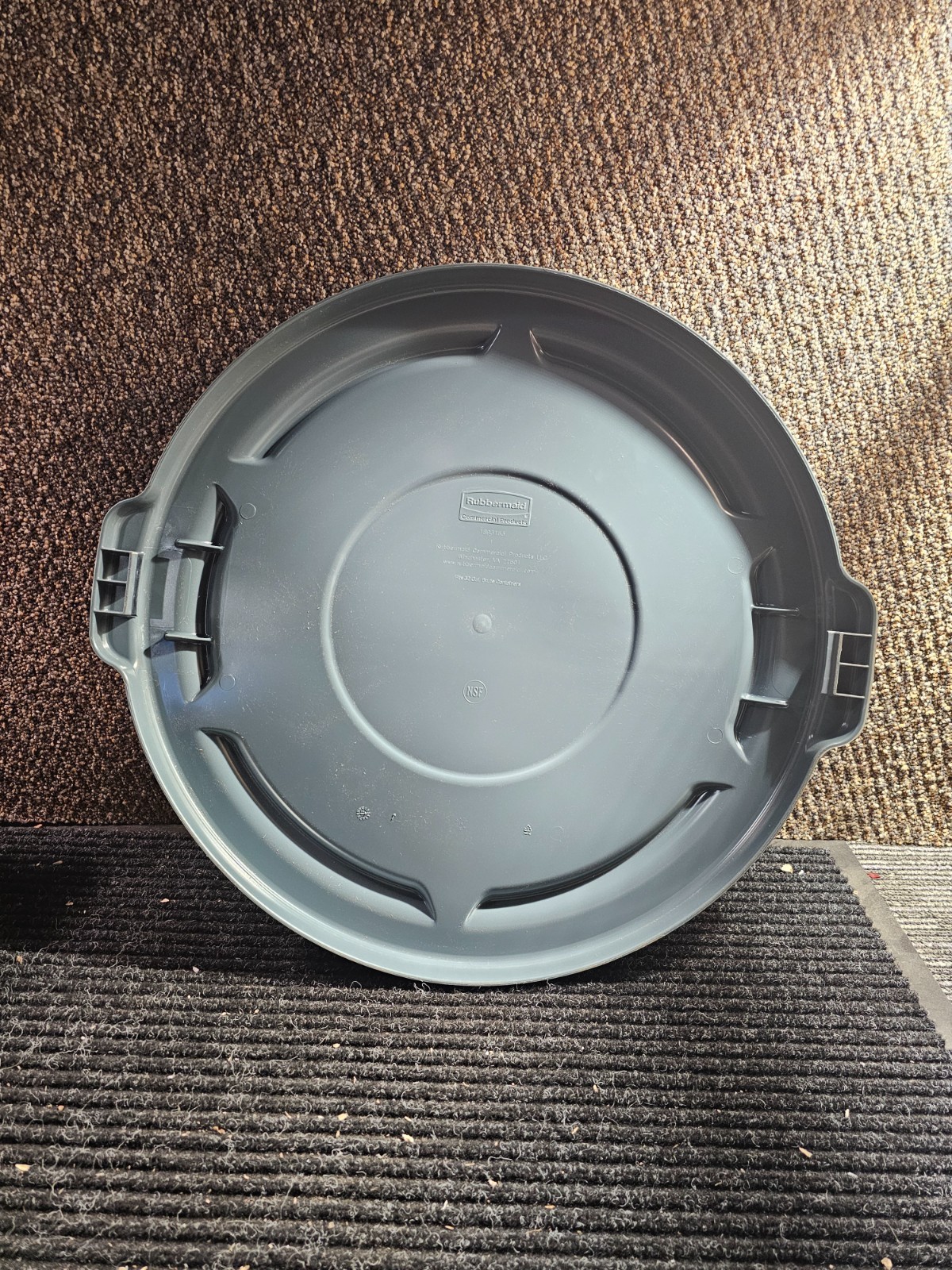 (QTY 6) Rubbermaid Brute Gray 32 Gal Trash Container Lids Commercial 1893163