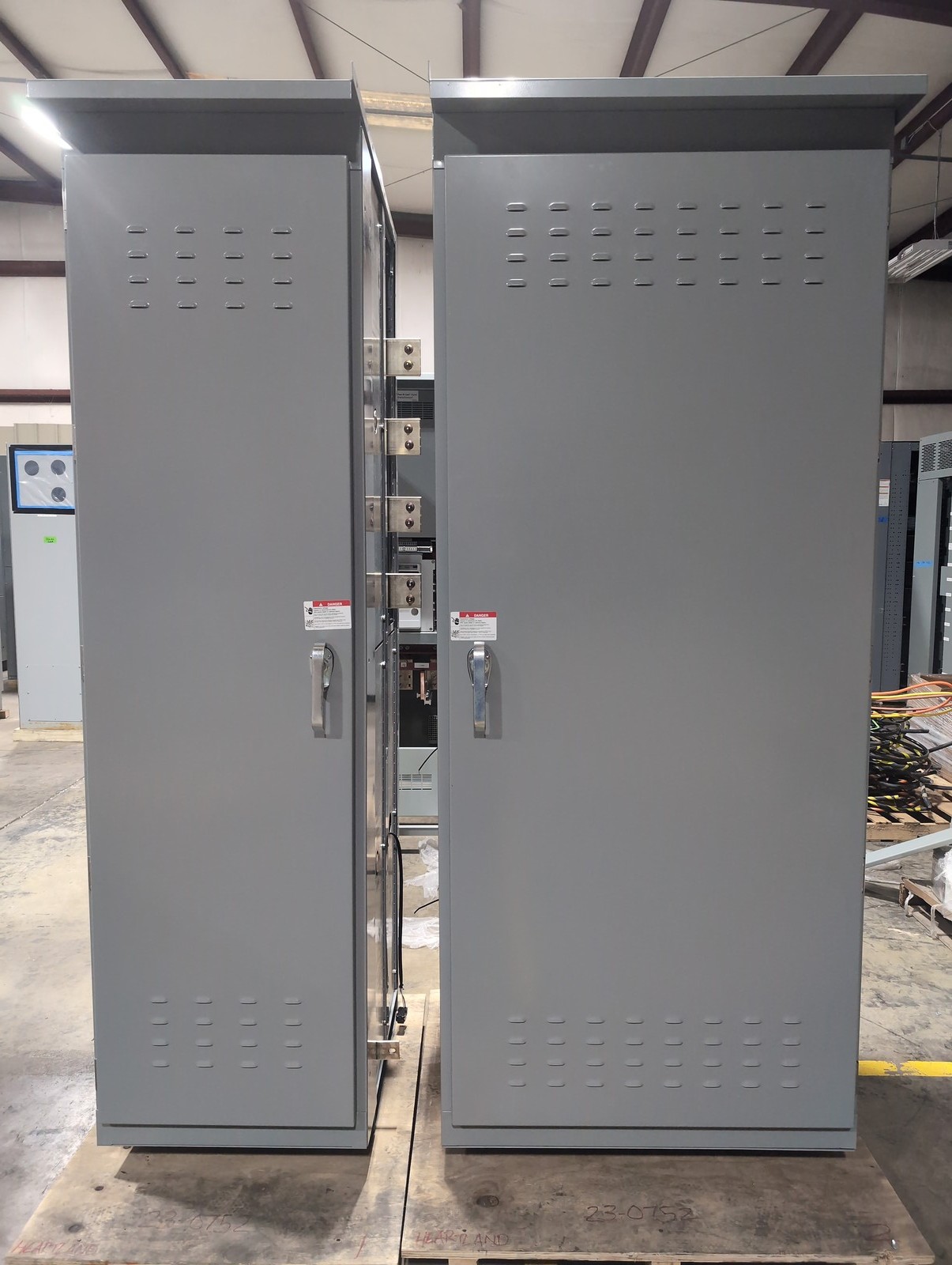 Siemens FCII Switchboard 2000A 480/277V 3PH 4W 3R Encl WLS1F320 LSIG Trip ETU776
