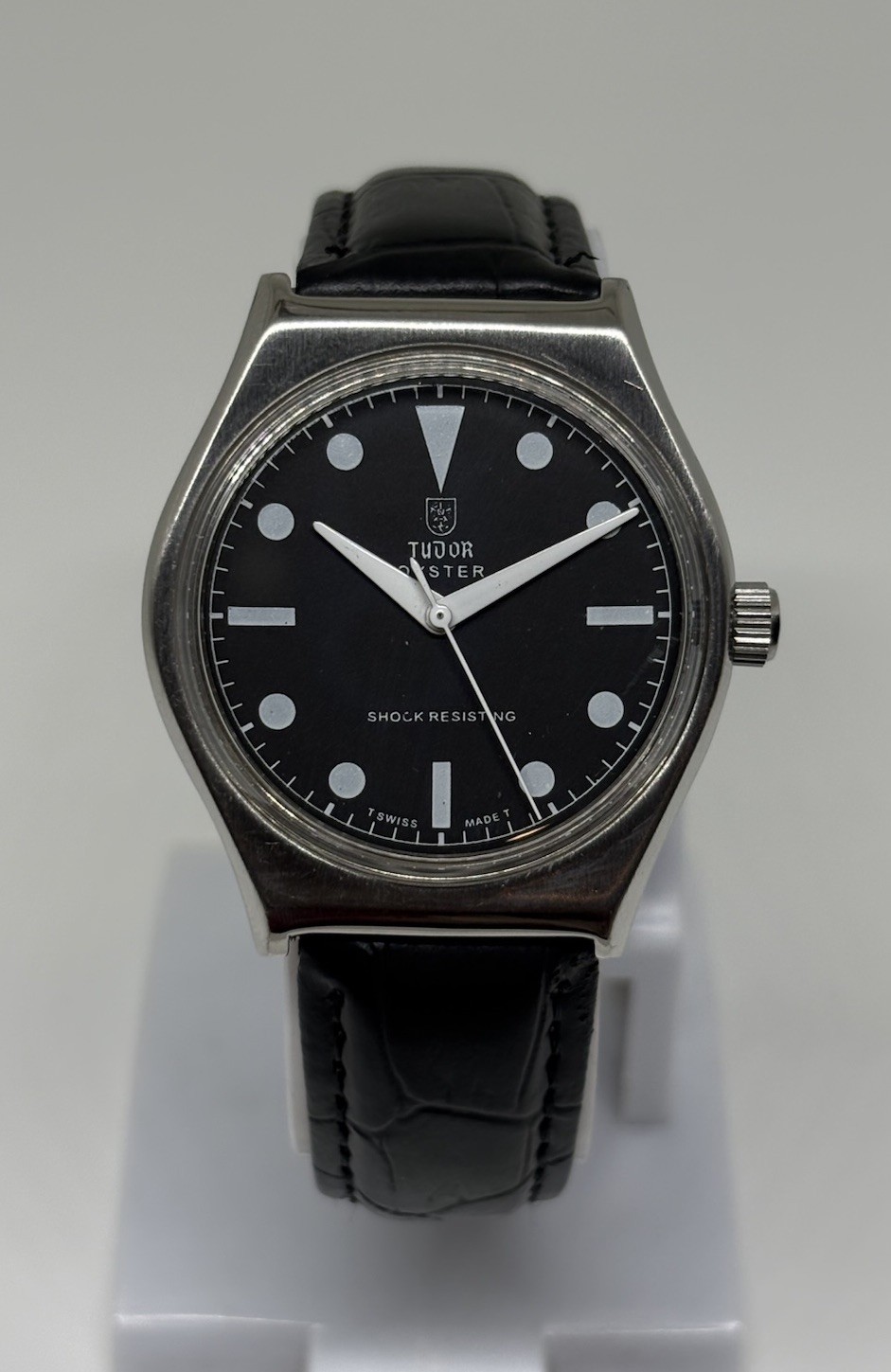 Vintage Tudor Oyster 17 Jewels Manual Winding Swiss Made Men’s Watch Black Dial
