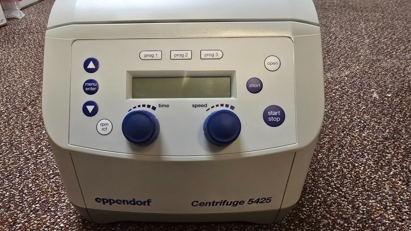 Eppendorf Centrifuge 5425 with Rotor FA-24-2. Used, great condition