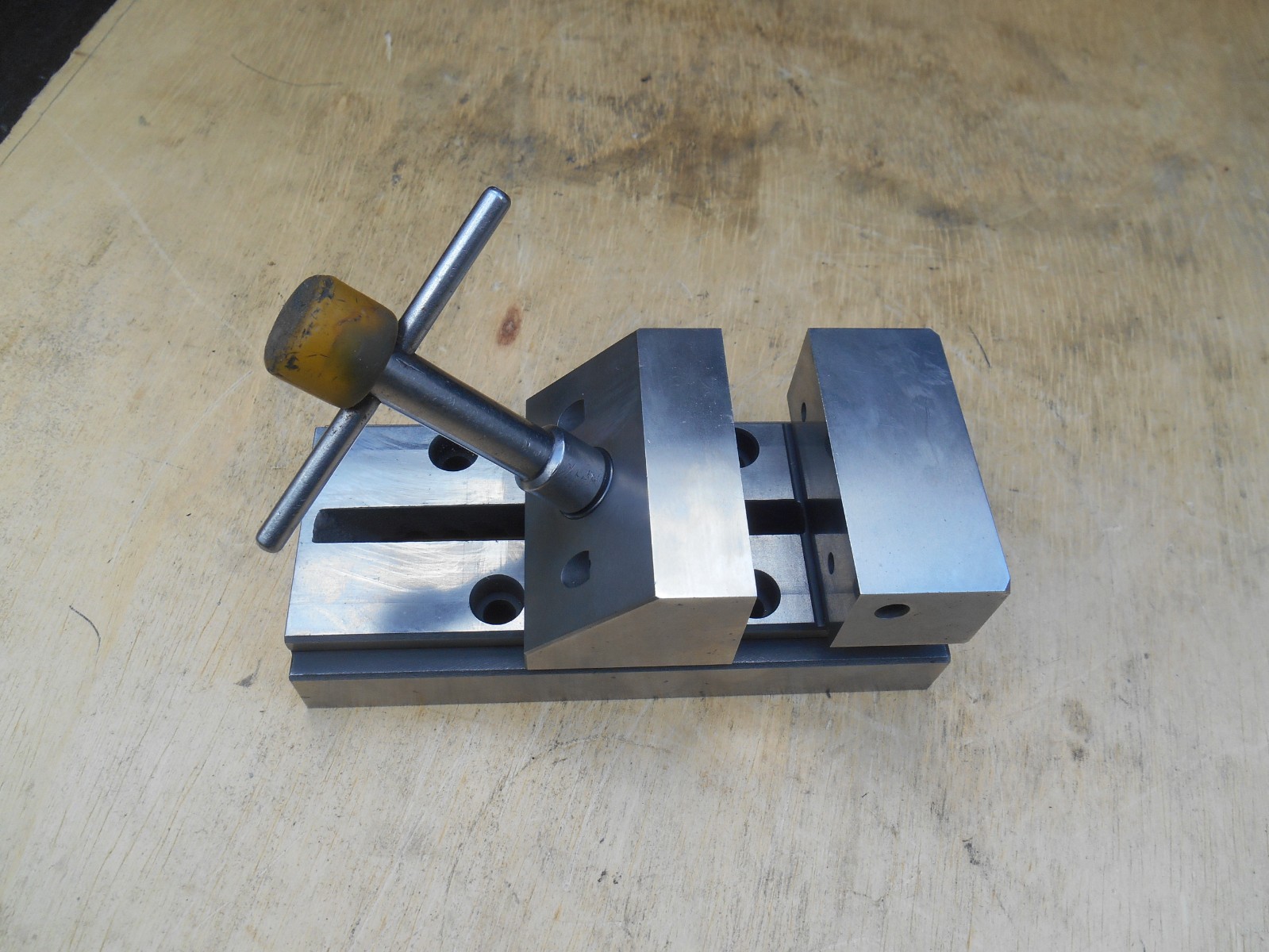 Hermann Schmidt 3″ machinist vise grinding vise