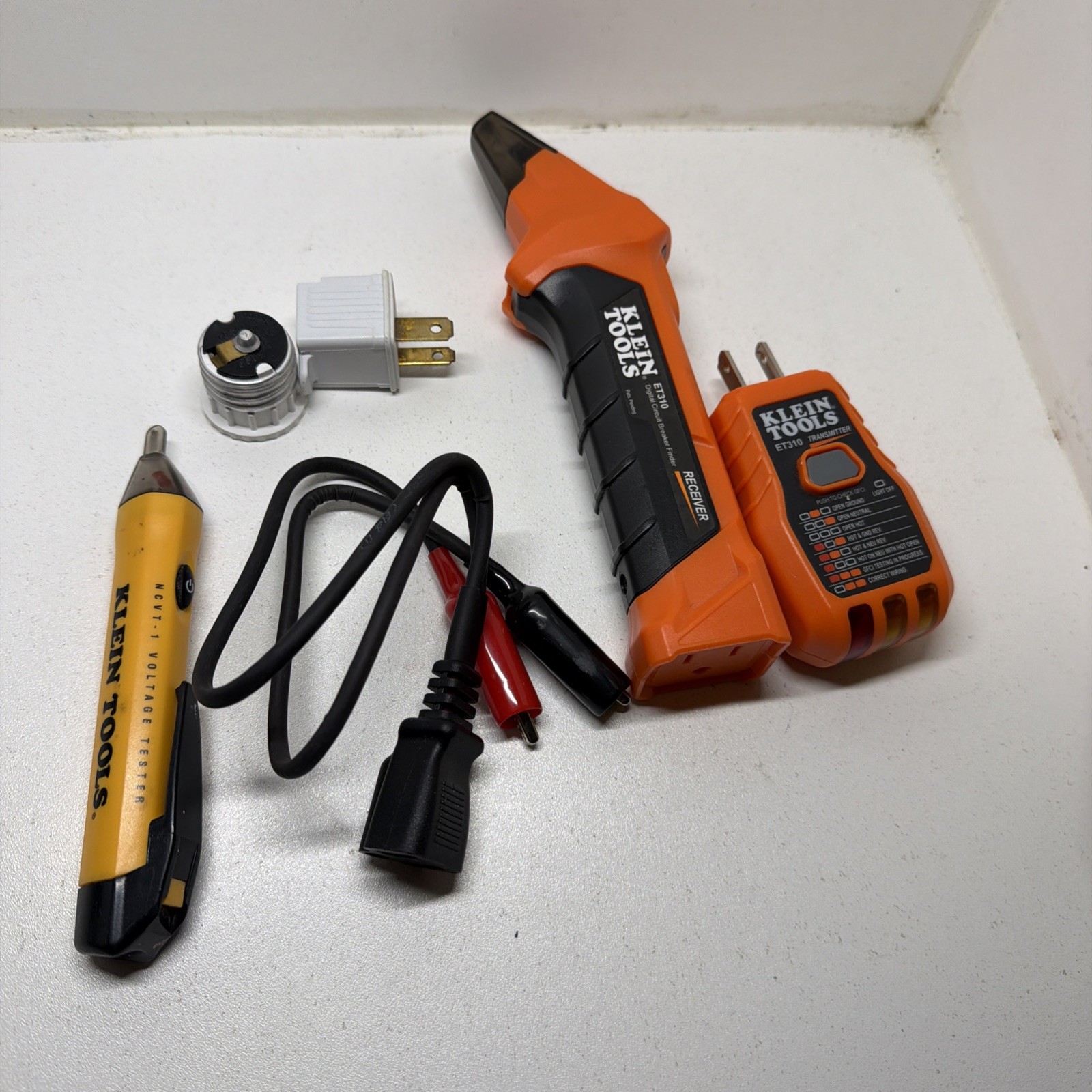 Klein Tools ET310KIT AC Circuit Breaker Finder Kit & NCVT Voltage Tester