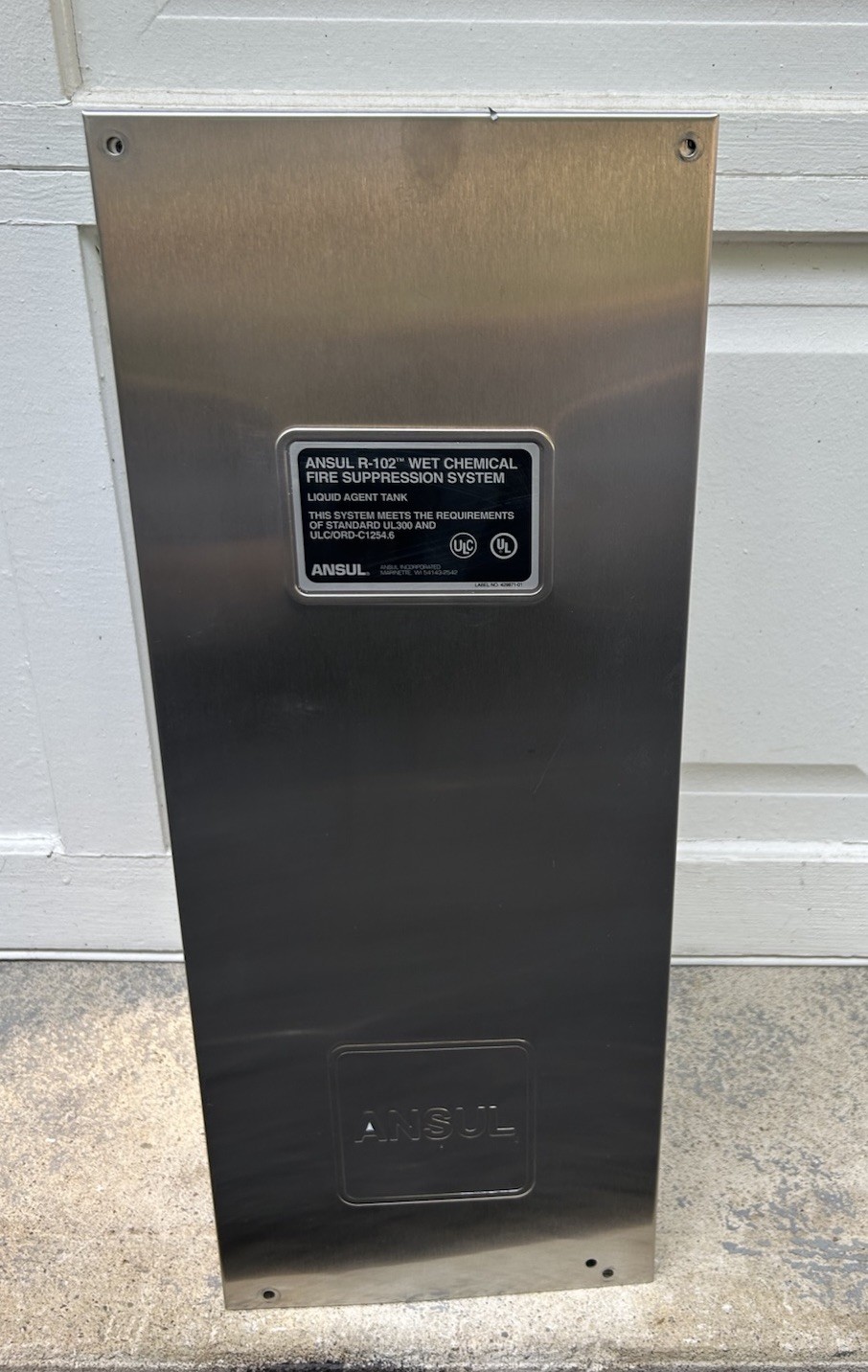 Ansul R-102 Single Tank Enclosure, Stainless Steel – [429870]