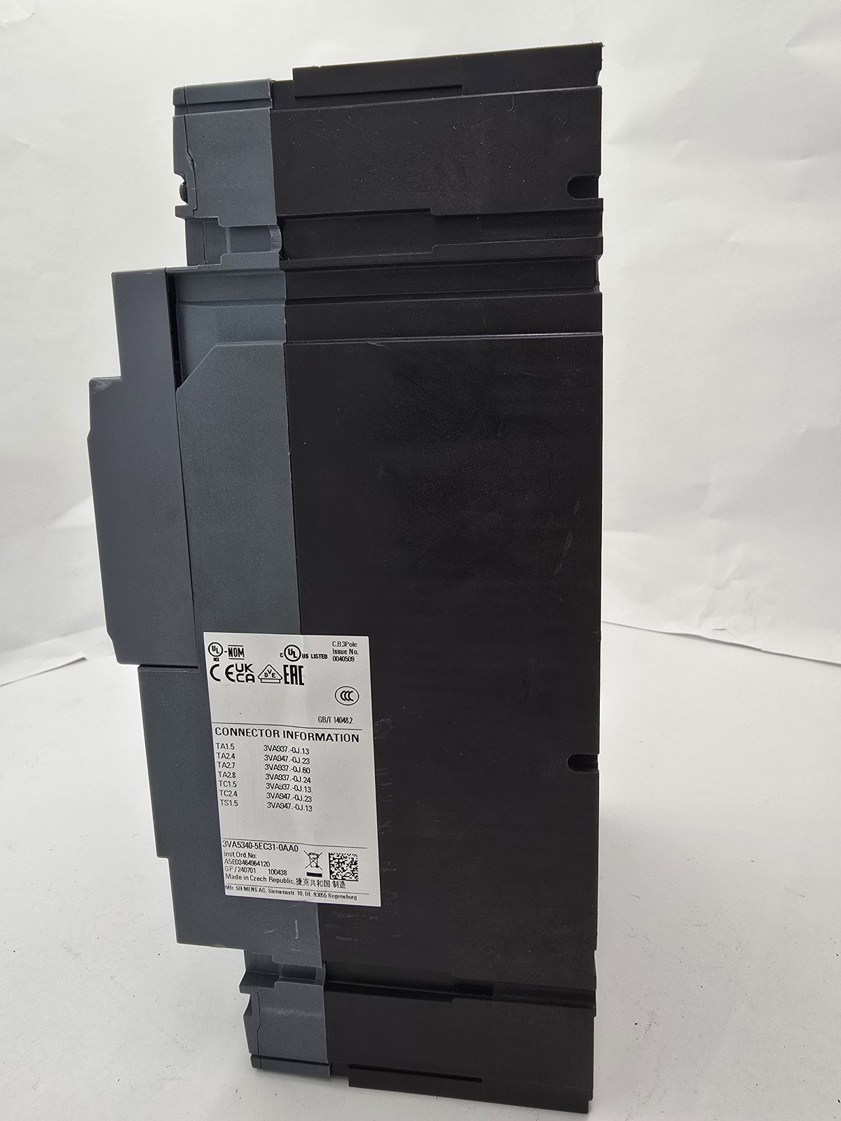 Siemens 3VA5340-5EC31-0AA0 Bolt On Circuit Breaker 400A 600VAC Max 3P 50/60Hz