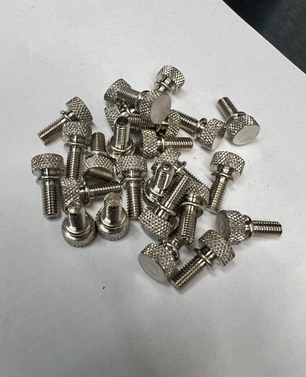 Knurled Thumb Screw Brass Plated 10-32 Thread 13/32 length 25 Pieces 179sp59
