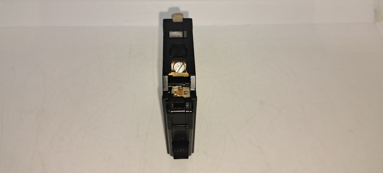 Square D QO115 15 Amp 1 Pole 120/240V Grooved Handle Circuit Breaker Type QO