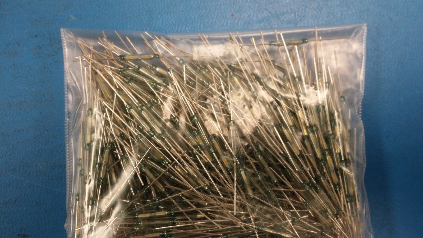 (50 PCS) MDCG-4-12-18 Switch Reed N.O. 0.5A 140VAC 200VDC 10VA 0.6ms 100mOhm