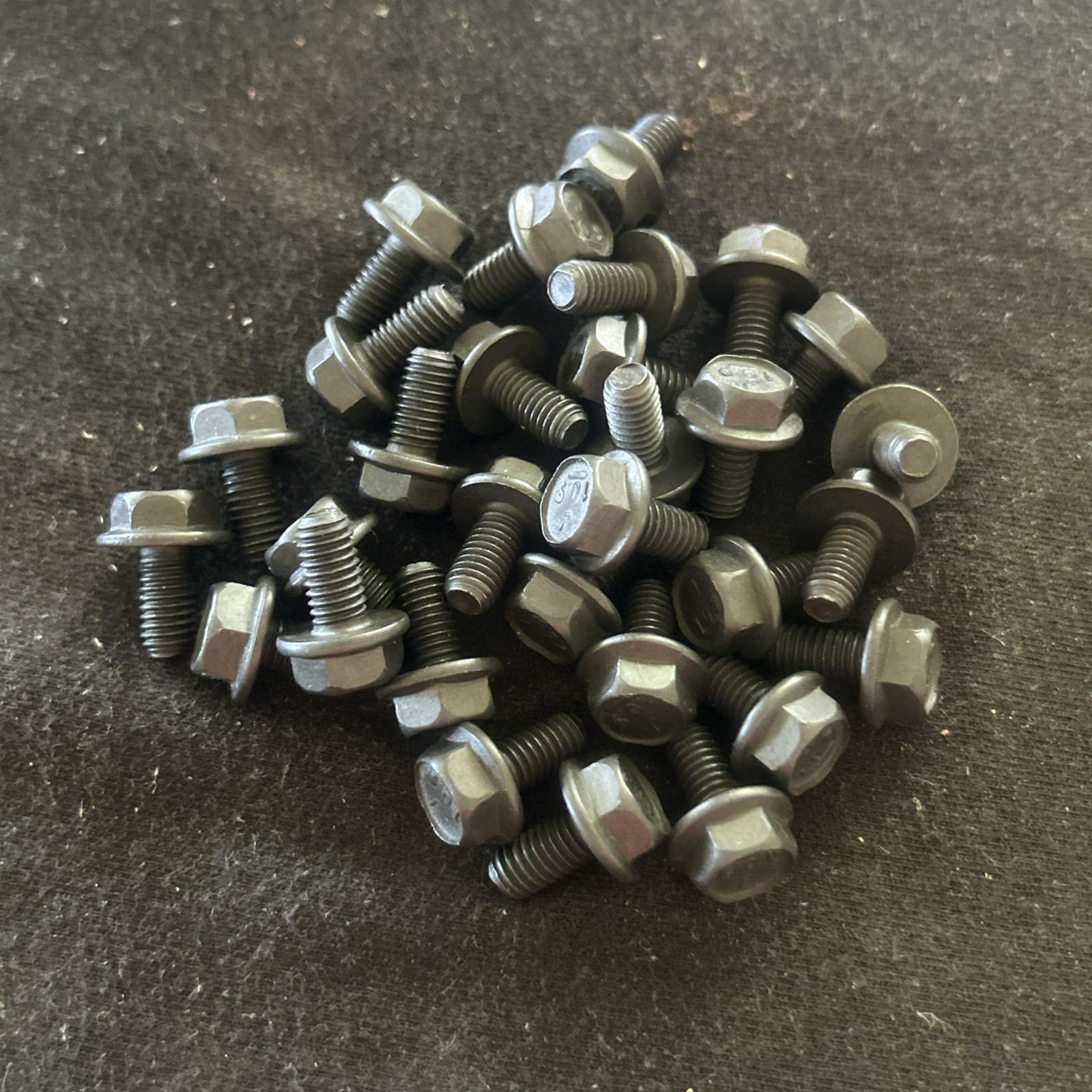 Qty. 30, M6x12 JIS Hex Head Flange Bolt Gd 10.9 M6x1.0x12mm Black Oxide 10mm Hex