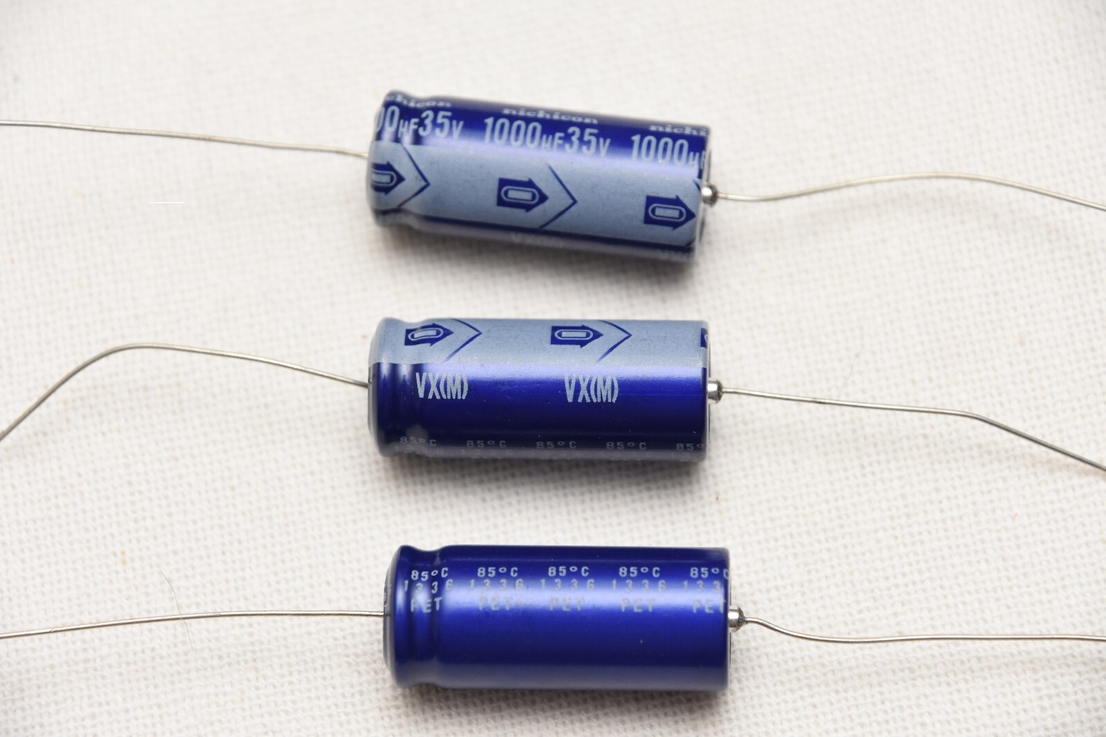 2X Nichicon 1000uf 35V Aluminum Electrolytic Cap 85C ufd Axial Lead -Free Ship