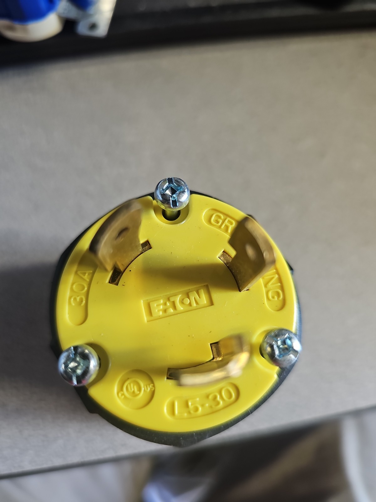 Eaton NSB AHCL530P-BX-LW Locking Plug 2P 30A No Box