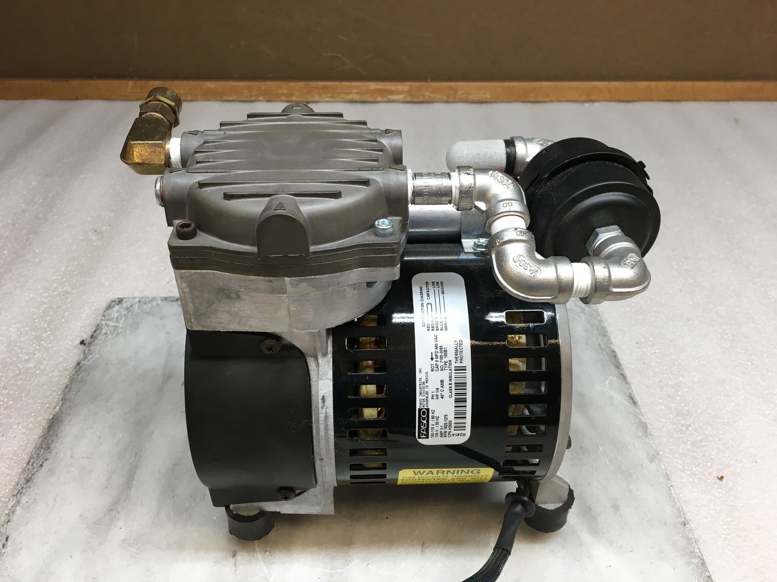 GAST 74R135-P123-H200X 1/4HP 100PSIG 110V 7185-0085 Rocking Piston Vac Pump