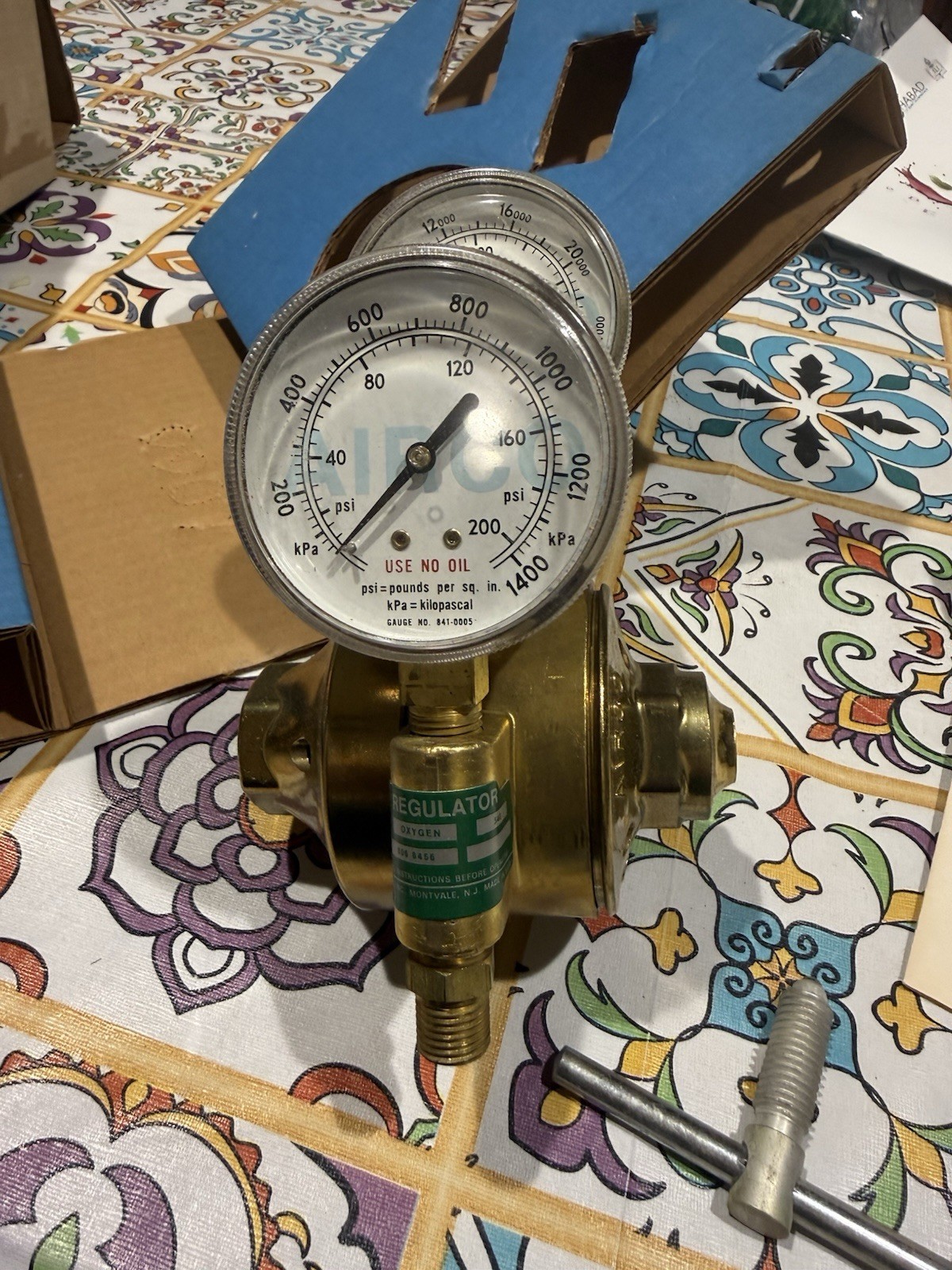 Vtg NOS AIRCO 806-8456 Oxygen Regulator 4000 PSI 200 PSI GAUGE Made USA