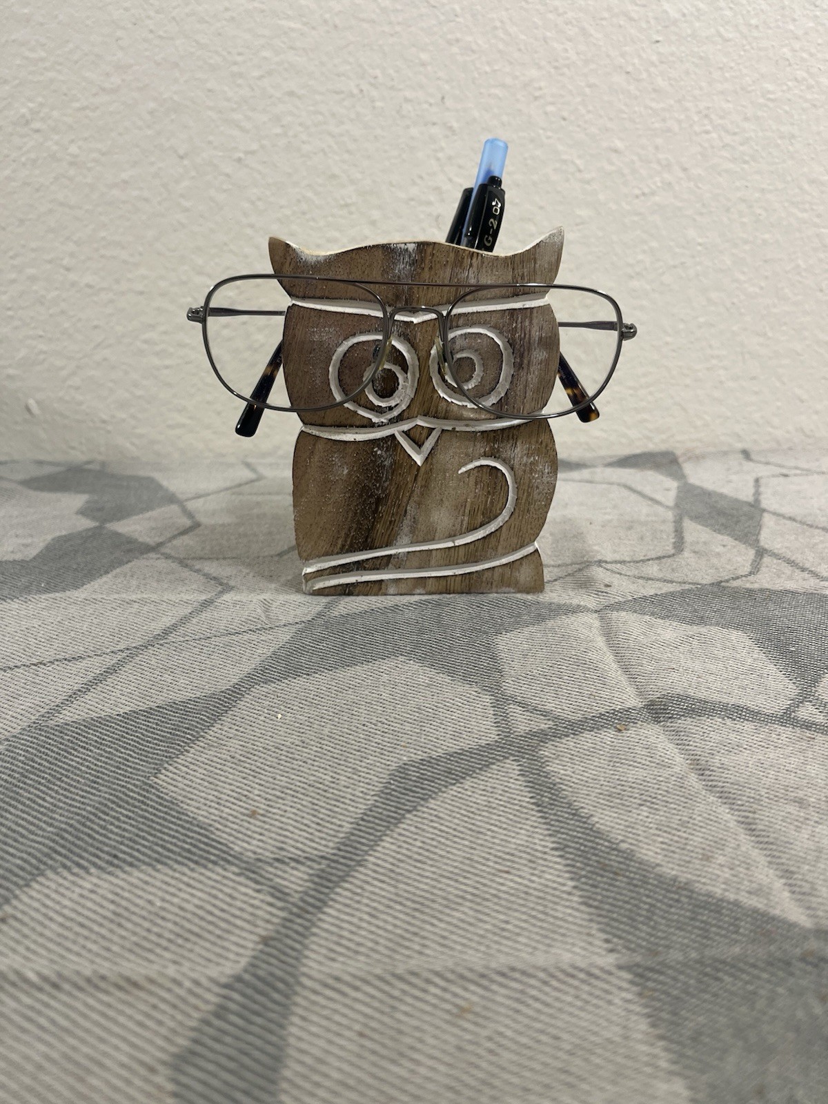 Owl Design Rustic Wood Pencil/Pen/Eyeglass Holder Desk Sitter
