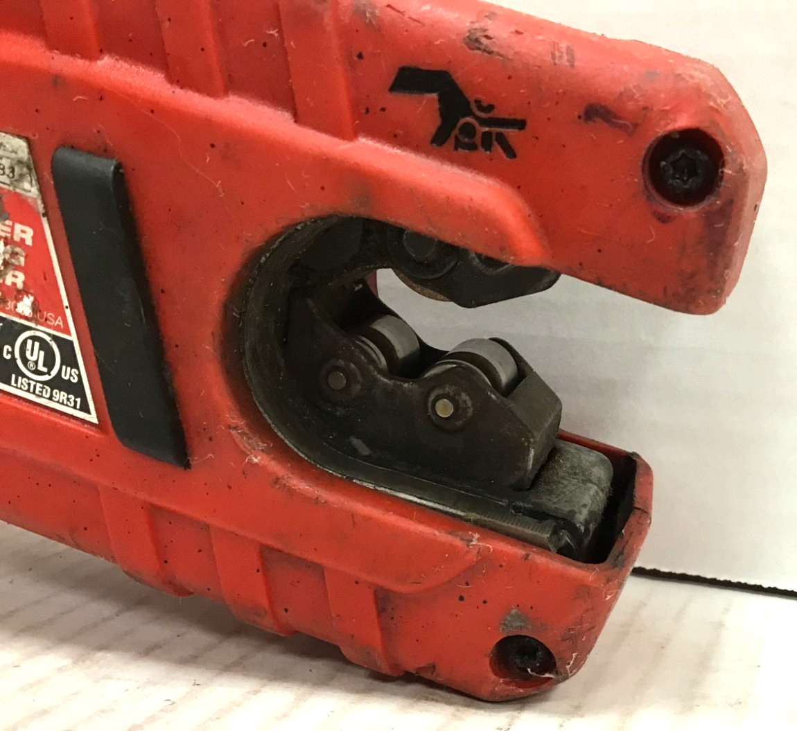 MA3 Milwaukee 2471-20 M12 Cordless Copper Tubing Cutter + Battery, Charger, Case