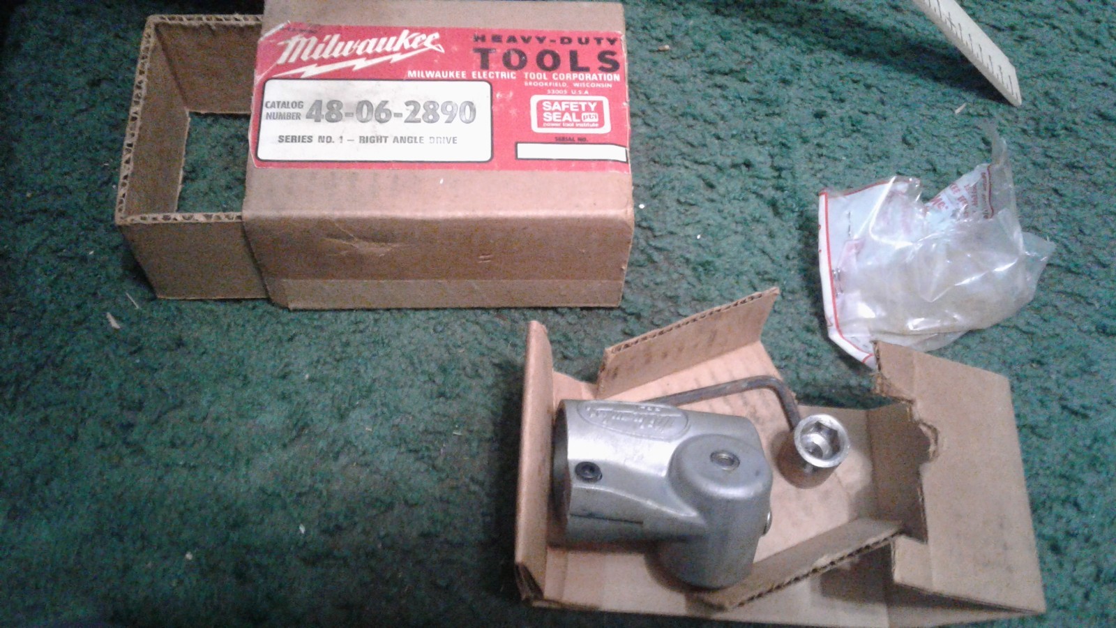 MILWAUKEE Right Angle Drive Unit and Collar 48-06-2890