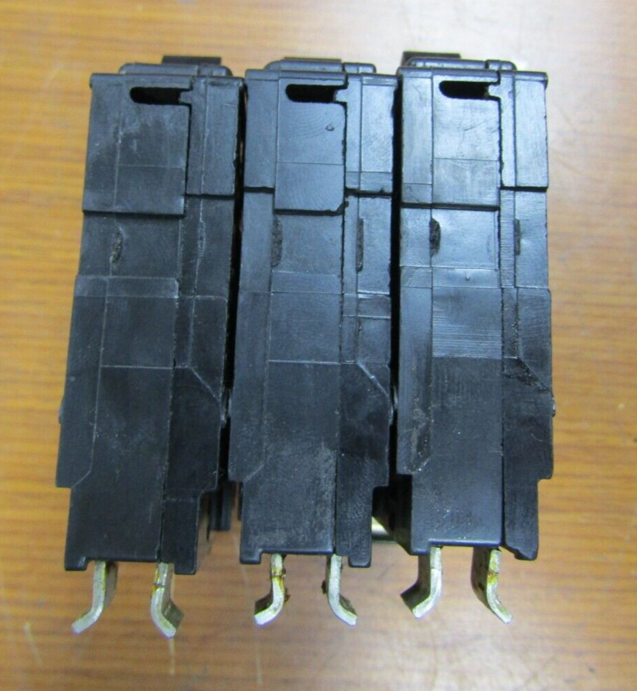 💥3) SQUARE D 30 AMP CIRCUIT BREAKER 1 POLE 240 VAC QO130