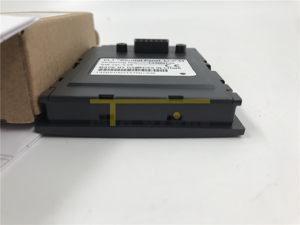 1pcs Brand New DANFOSS Inverter FC51 series operation panel 132B0100