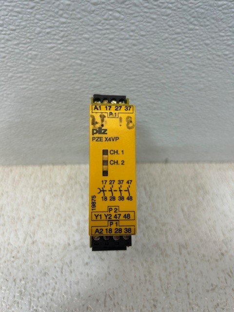 Pilz PZE X4VP 3/24VDC 4N/O FIX Safety Relay 777583
