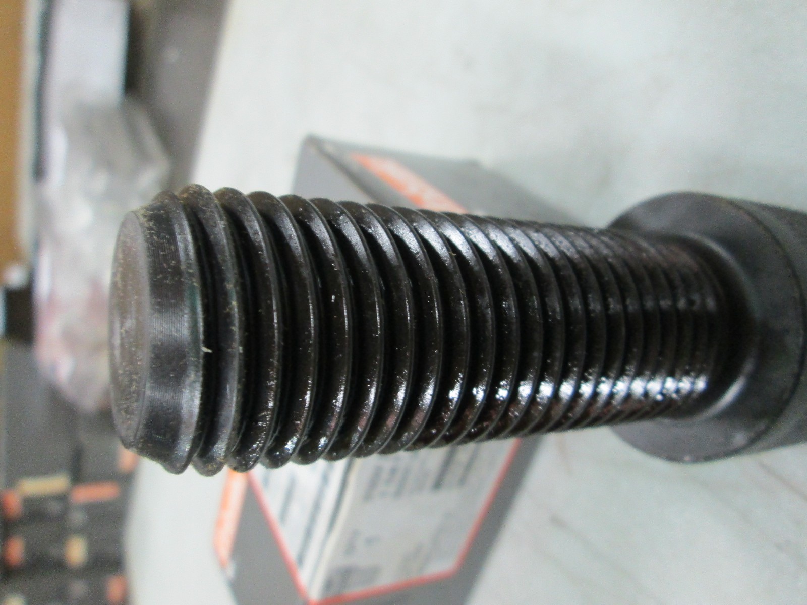 Unbrako Socket Head Cap Screw P/N 21587 1-1/4-7 x 3-1/2″ (NIB)