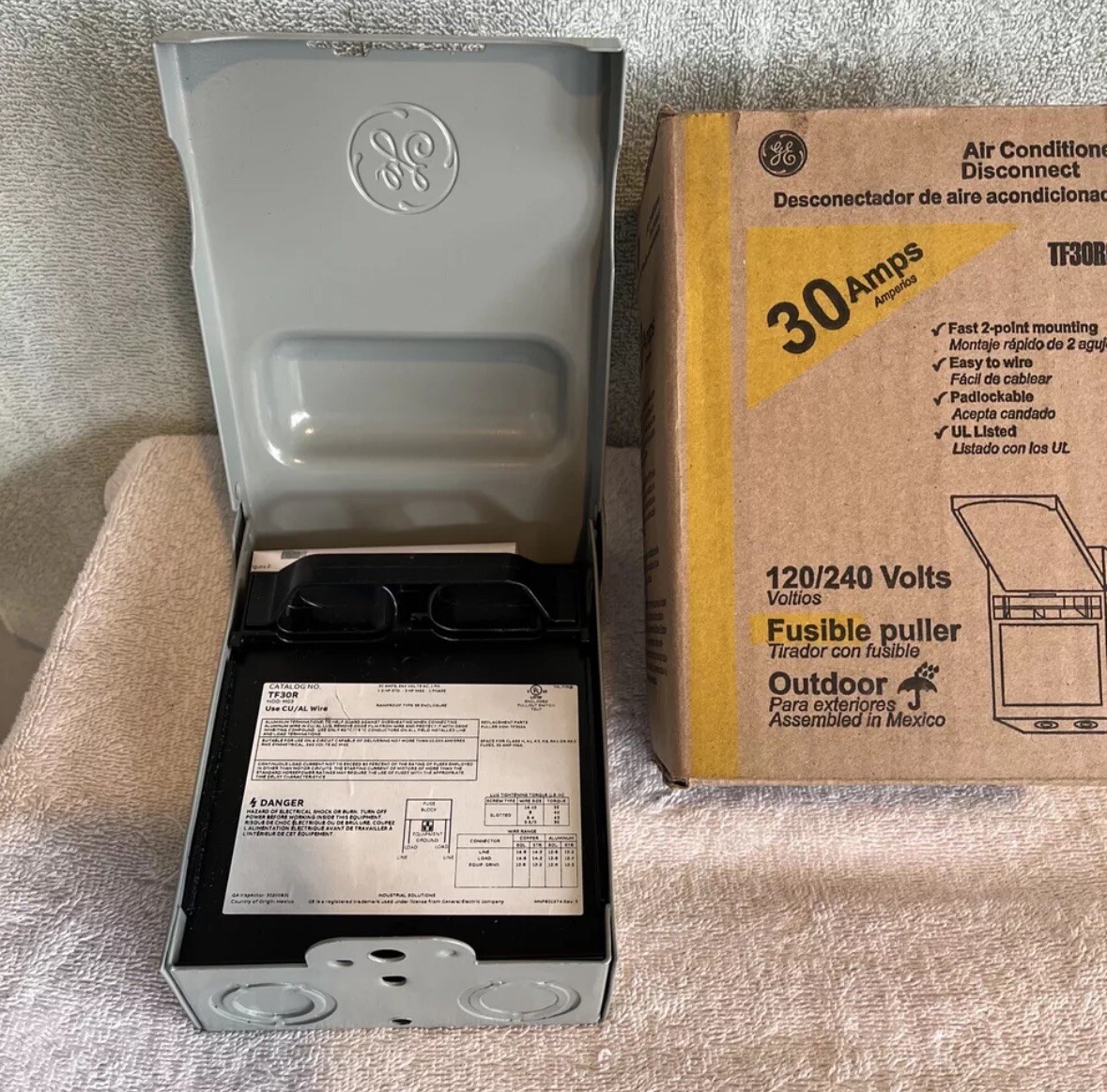 GE TF30RCP 240V 30A AC Disconnect Safety Switch – Gray