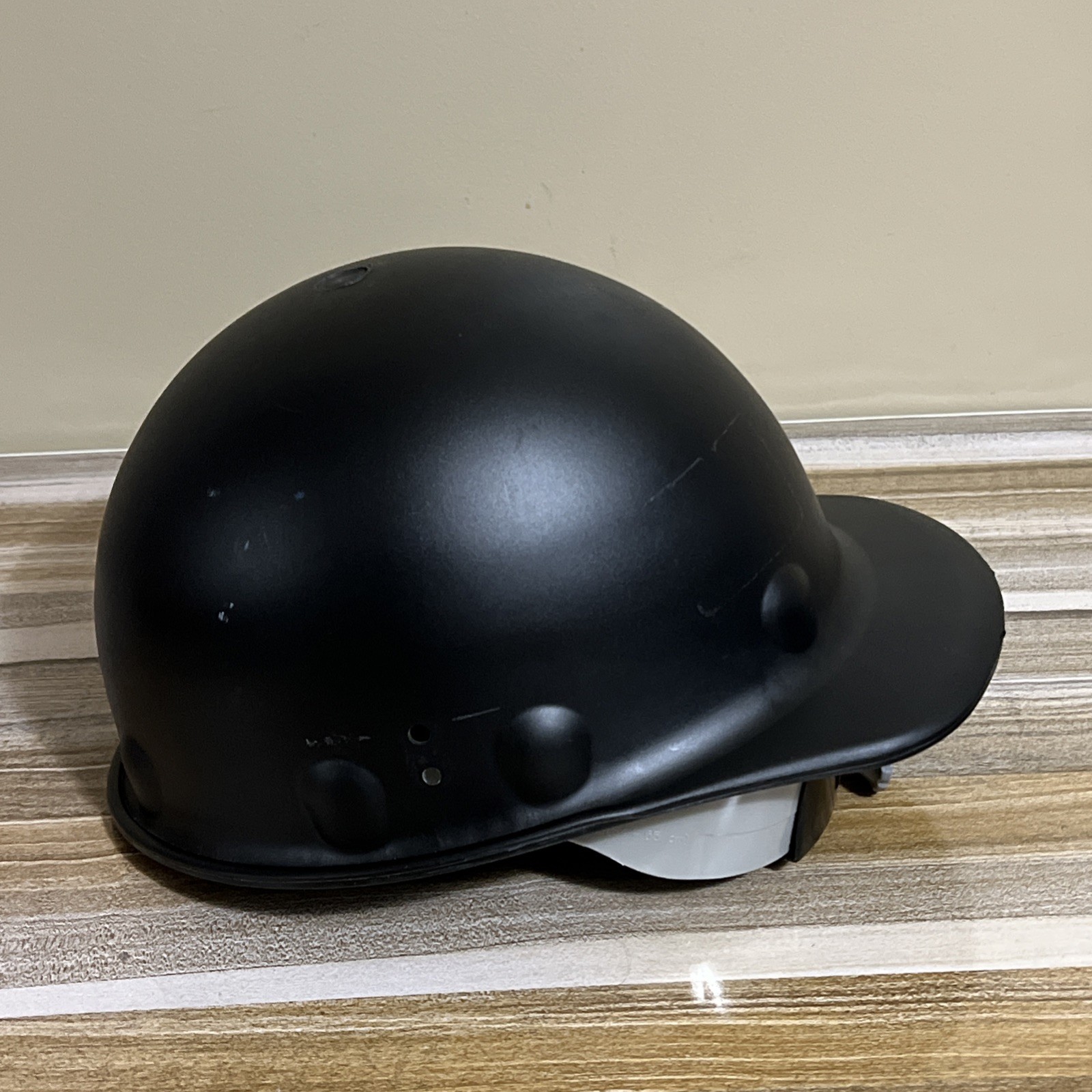 Honeywell Fibre Metal Roughneck P2HnQ Hard Hat – Gray – Used – Good