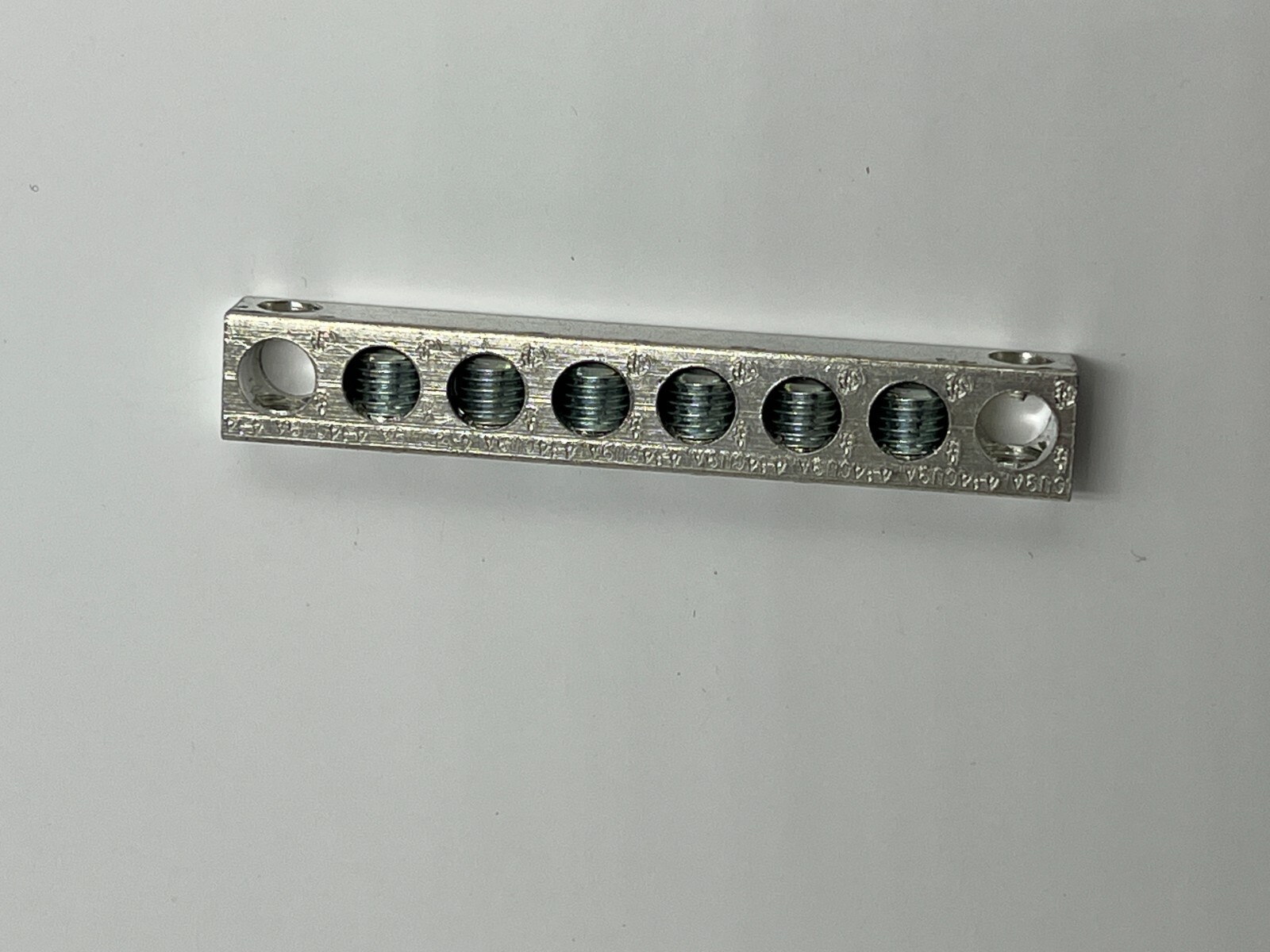 (QTY 100) Ground Bar 4-14CU9AL 6 Position 2 Mounting Holes 2.77 in x 0.43 in