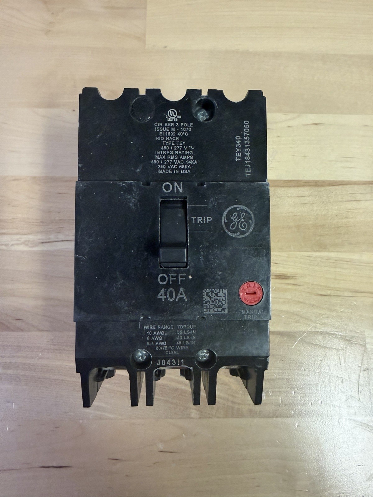 1-GE TEY340 3 POLE 40A TEY CIRCUIT BREAKER (NEW TAKE OUT)