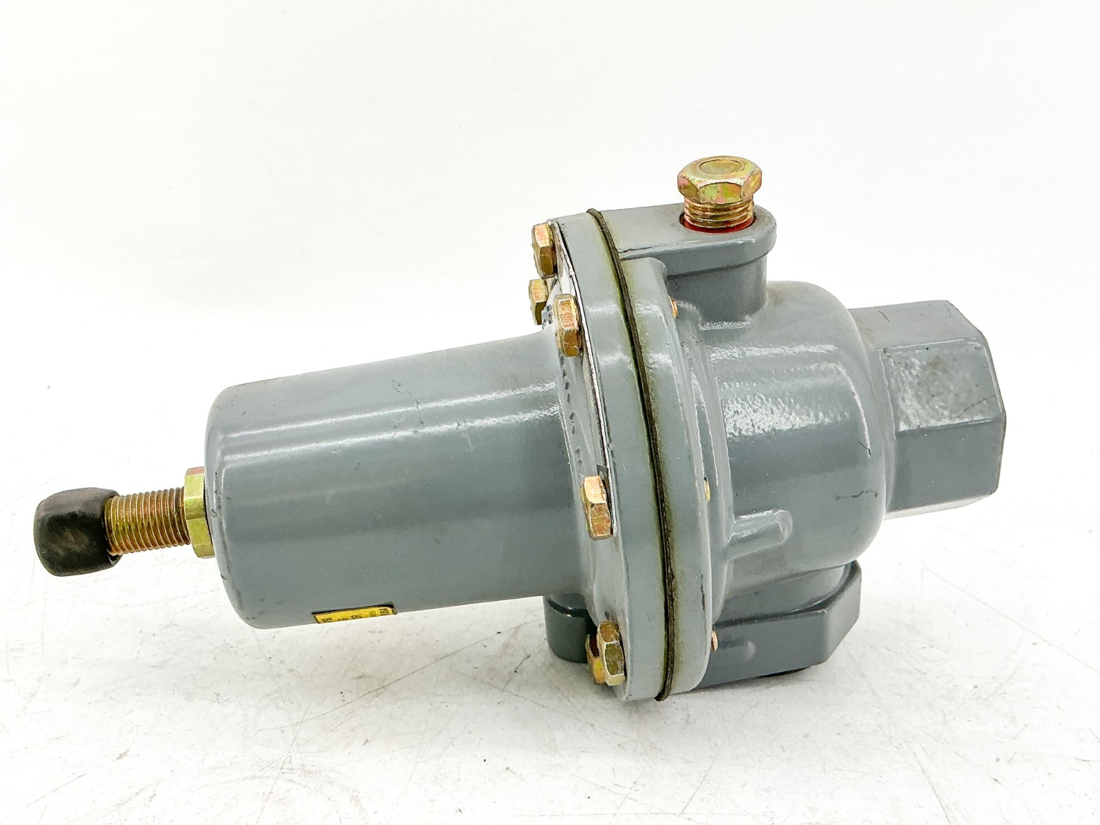 New Fisher Controls 289H-42 Pressure Relief Valve 4-15PSI Range – No Box